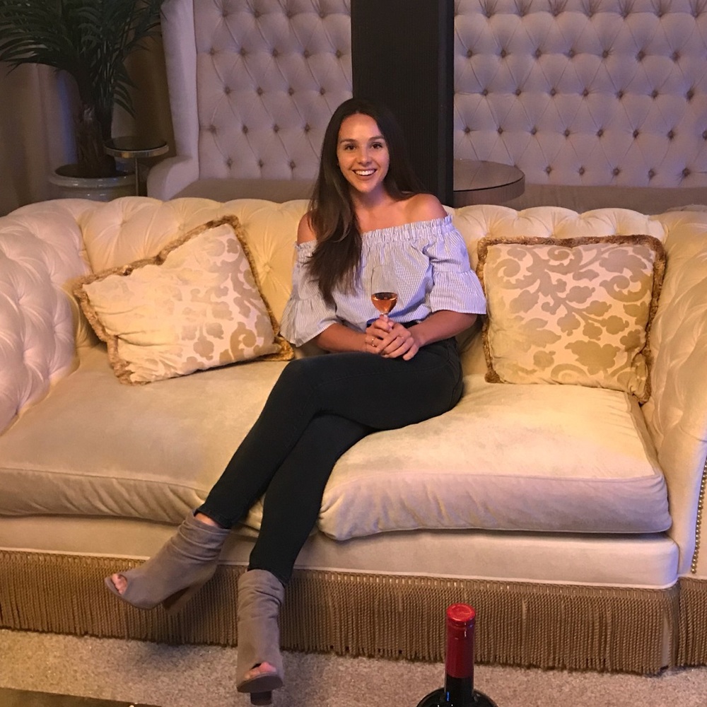 Meet your Posher, Jennifer